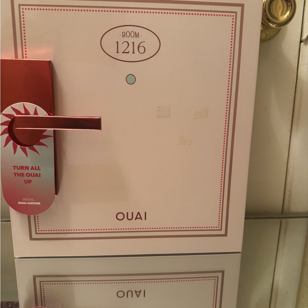 Ouai Empty box - image 9
